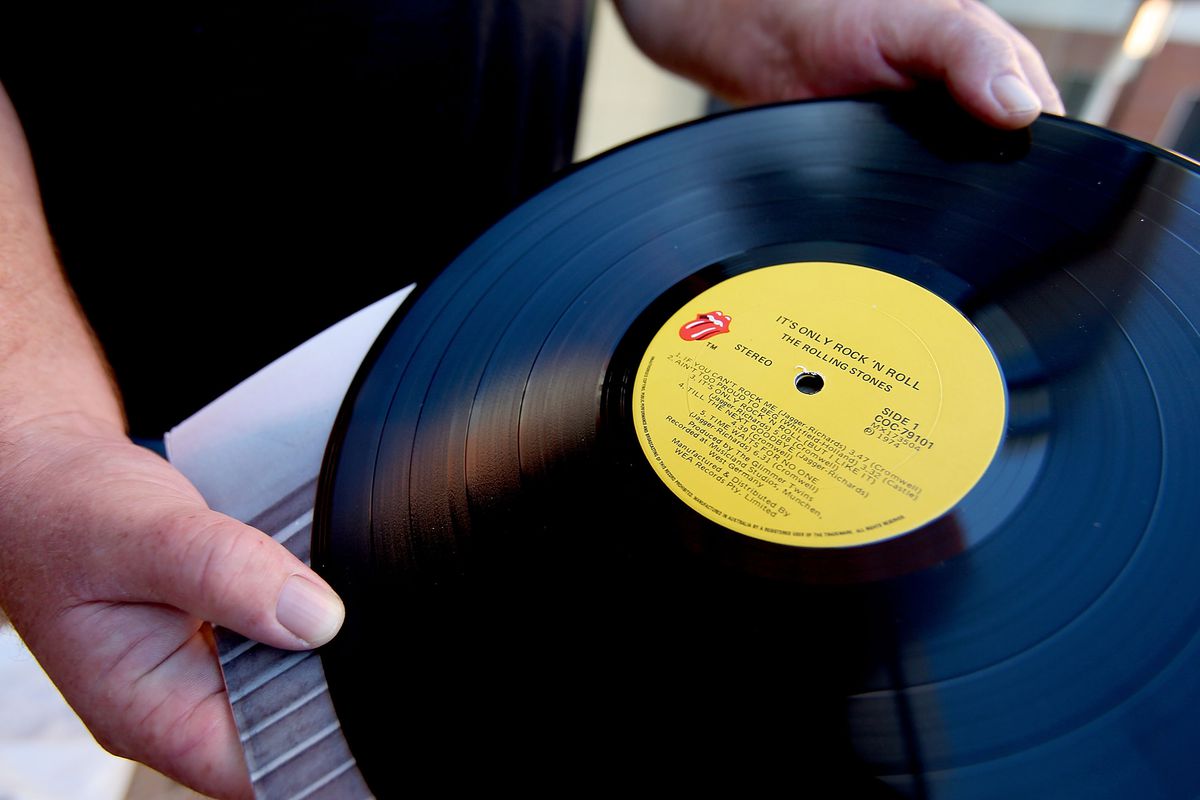 CDs vs. Vinyl Recordings: Which Sound Is Better?